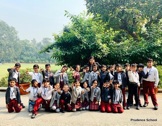 Trip-to-Nehru-Planetarium-Grade-3