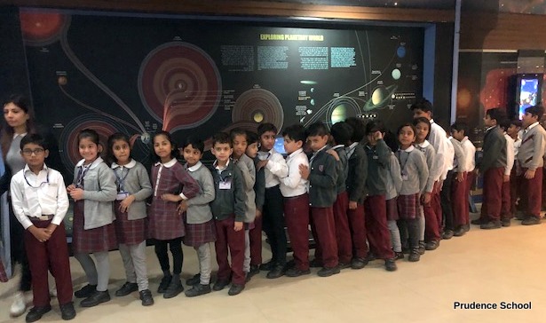 Trip-to-Nehru-Planetarium-Grade-3